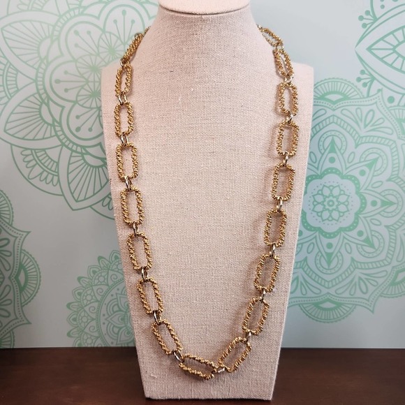 Trifari Jewelry - Vintage Crown Trifari Gold-tone Necklace